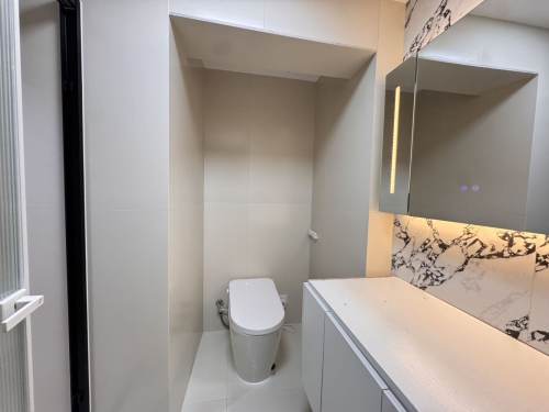Housing image — Bathroom