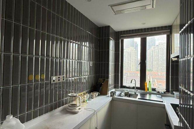 Spacious 3BR Apartment at Huasheng Grand Mansion (L1/L13)