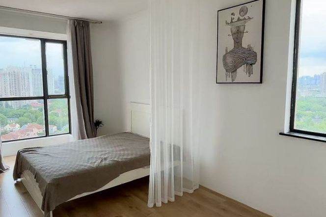 Short-Term 1BR Apartment in Old Xuhui (L9/L12)