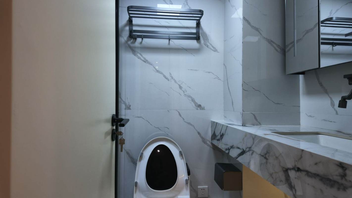 Housing image — Bathroom