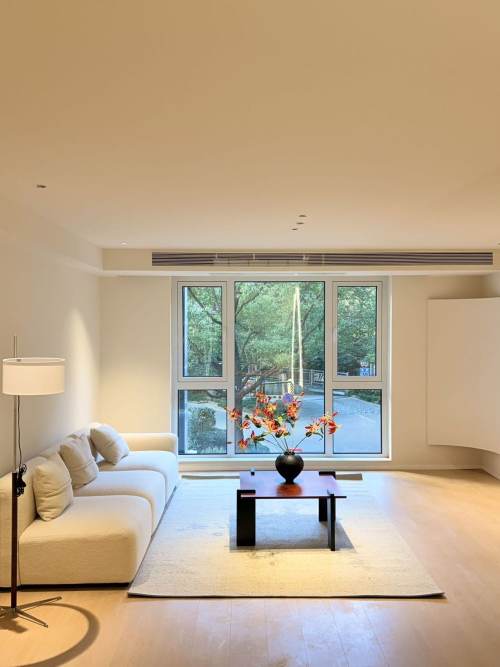 Housing image — Living Room
