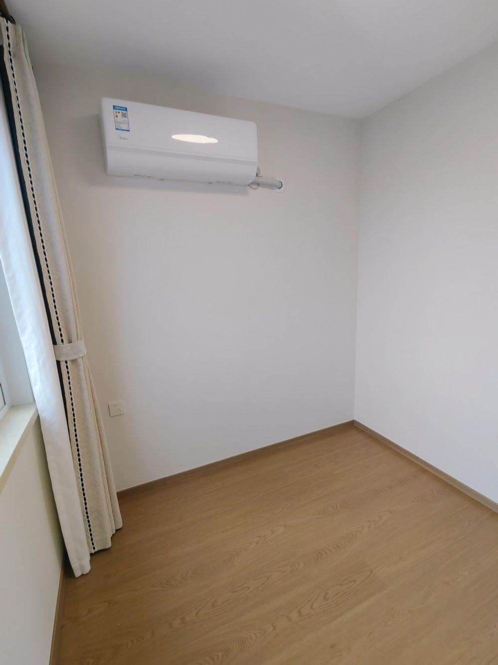 Housing image — Bedroom