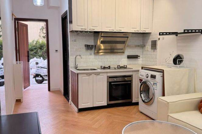 1BR Apartment in Old Xuhui with Terrace (L1/L7)