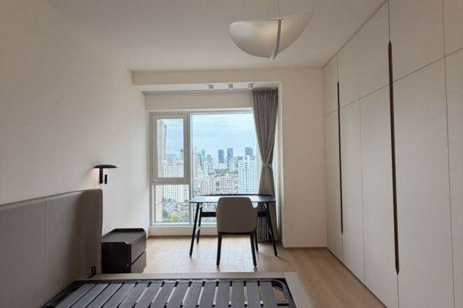 High-Floor 3BR Apartment at One Park Avenue