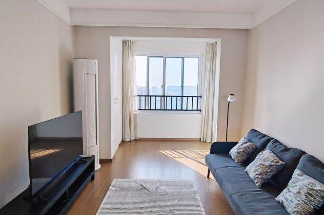 High-Floor 2BR Apartment near Lingzhao Xincun  Metro