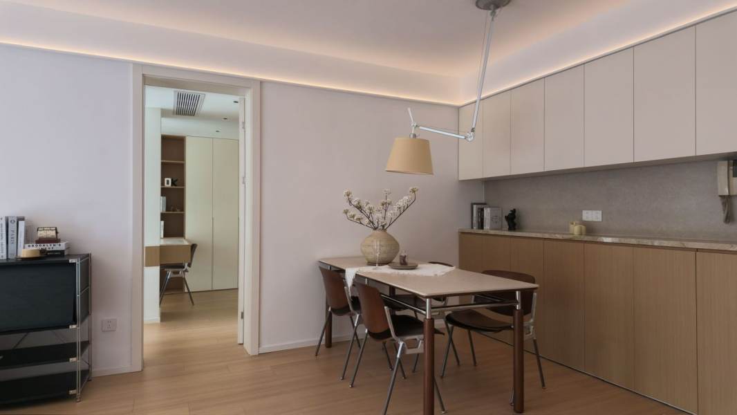 Housing image — Dining Area