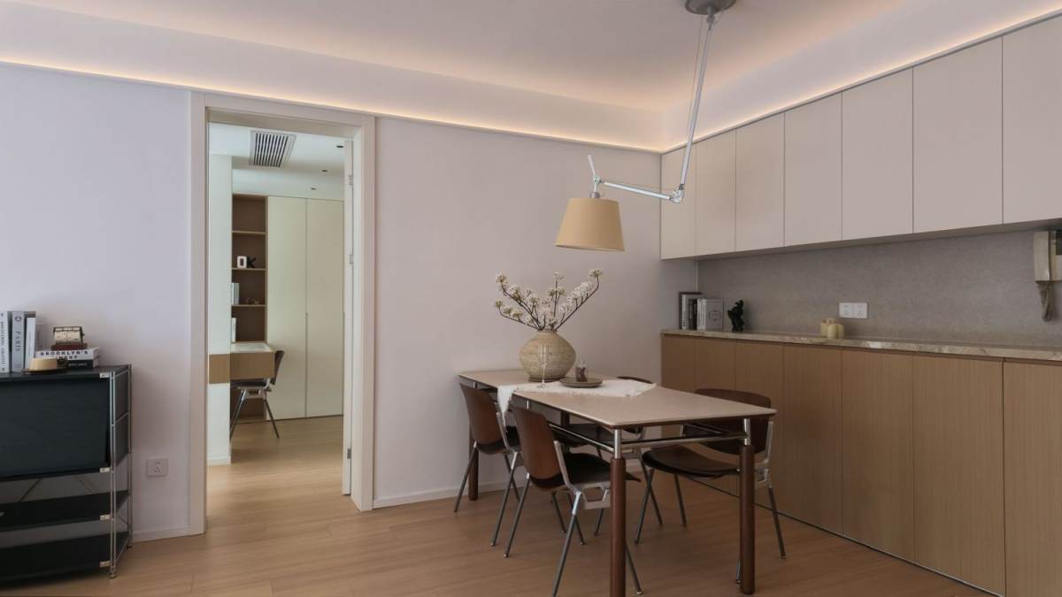 Housing image — Dining Area