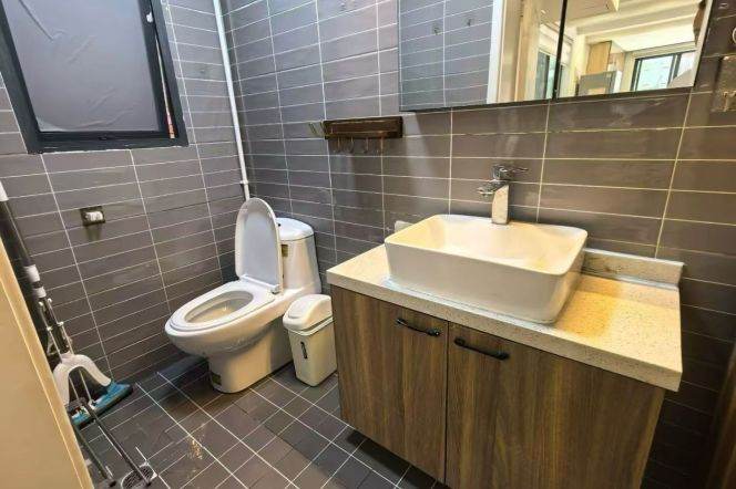 1BR Lane House near South Shaanxi Rd Metro (L1/L10/L12/L13)