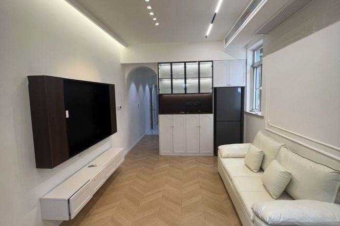 1BR Apartment near Caoyang Road Metro