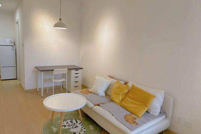 1BR Apartment in Old Xuhui (L9/L12)