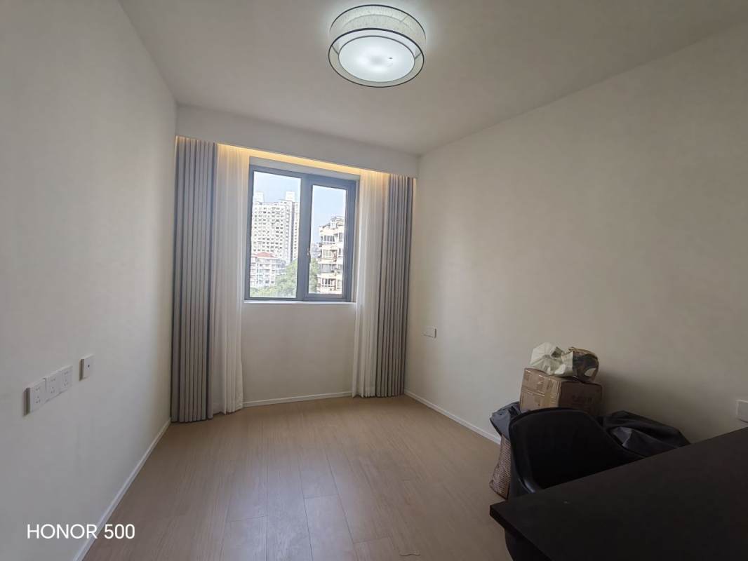 Housing image — Bedroom