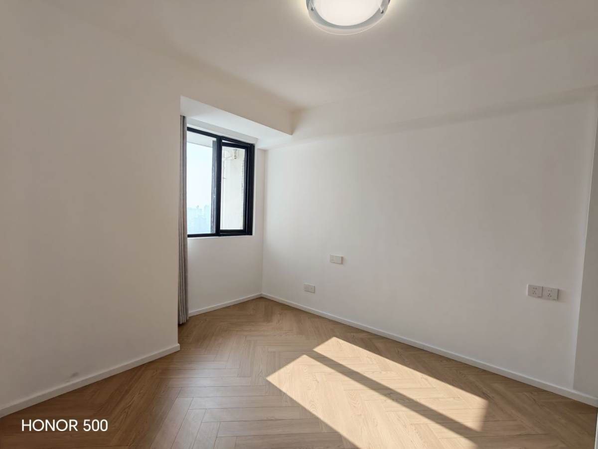 Housing image — Bedroom