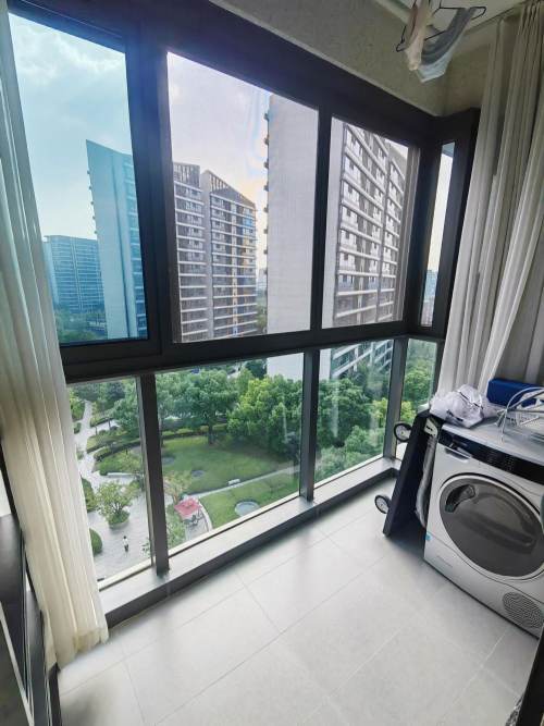 Housing image — Balcony