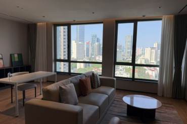 Spacious 1BR Serviced Apartment at The Courtyards