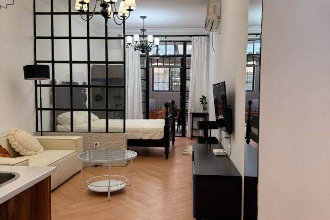 1BR Apartment in Old Xuhui with Terrace (L1/L7)