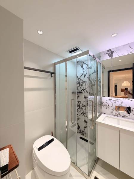 Housing image — Bathroom