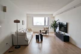 High-Floor 4BR Apartment near Zhongshan Park