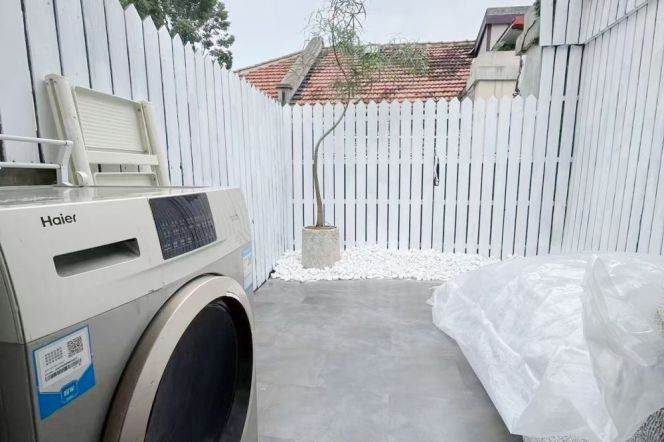 2BR Lane House in Old Xuhui with Terrace
