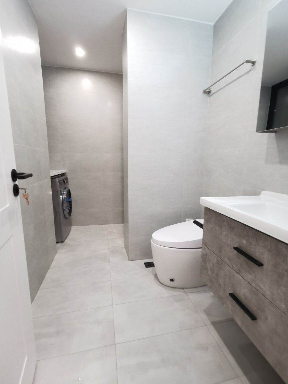 Housing image — Bathroom