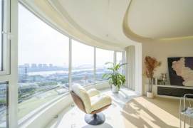 High-Floor 2BR Apartment with Outstanding View (L4/L8)