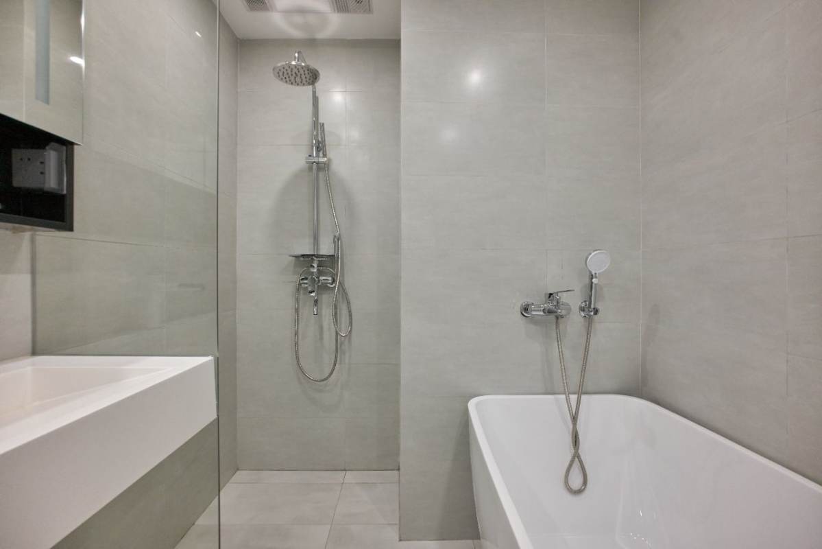 Housing image — Bathroom