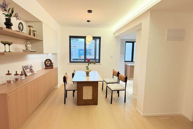 Spacious 2BR Apartment near Yishan Rd Metro (L3/L4/L9)