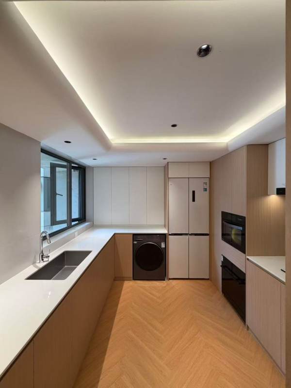 Housing image — Kitchen
