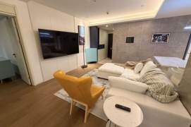 Spacious 1BR Apartment in Gubei (L2)