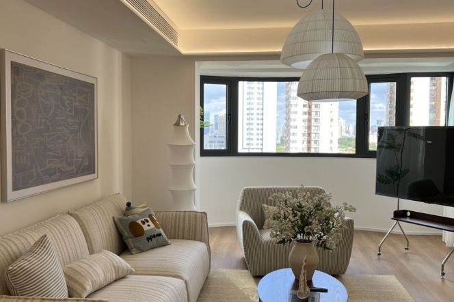 Spacious 2BR Apartment in Old Xuhui