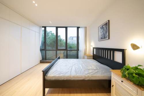 Housing image — Bedroom
