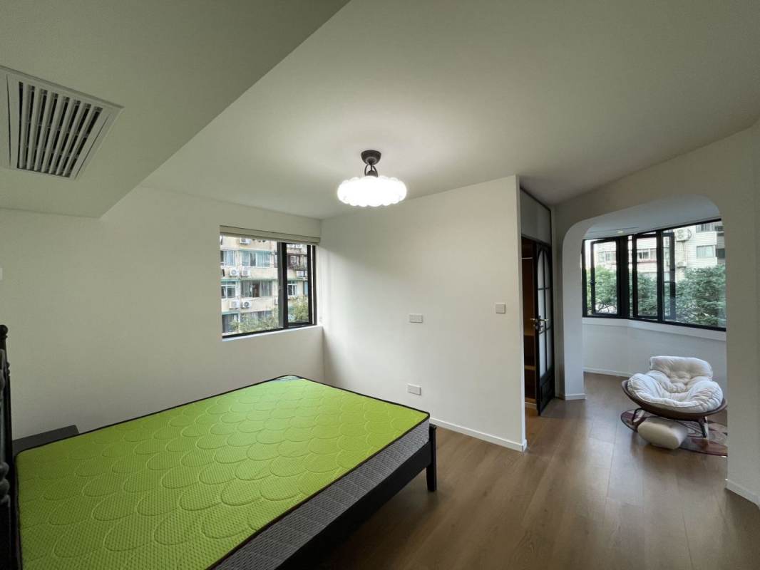 Housing image — Bedroom
