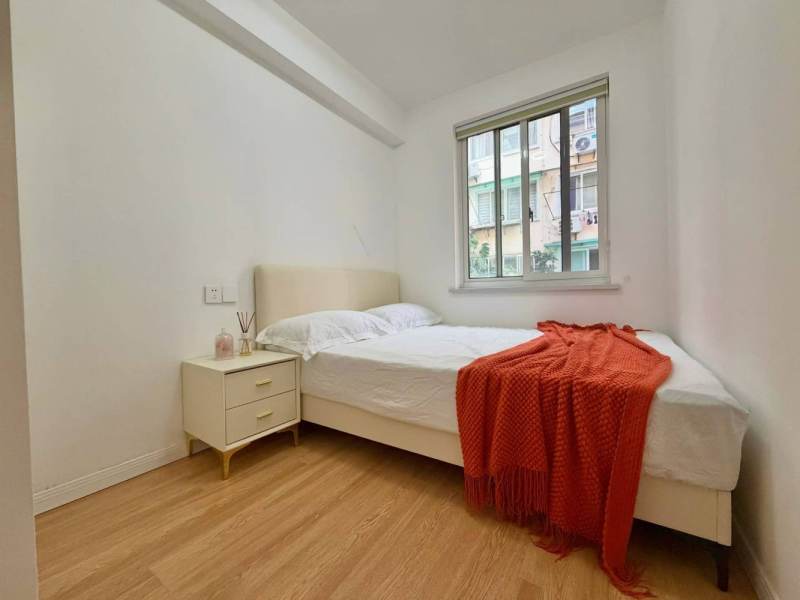 Housing image — Bedroom