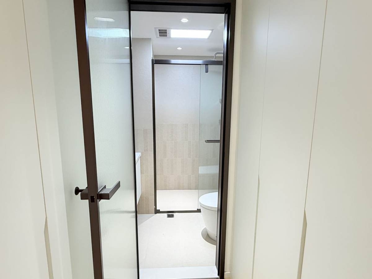 Housing image — Bathroom