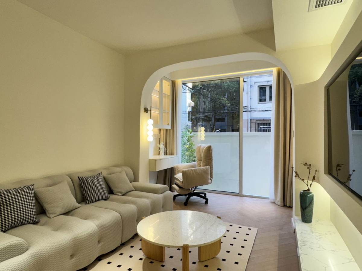 Housing image — Living Room