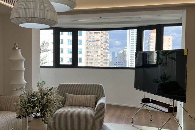 Spacious 2BR Apartment in Old Xuhui