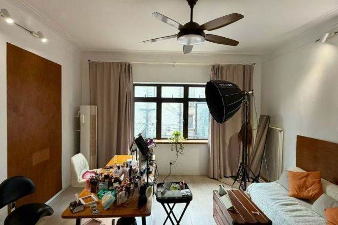 1BR Lane House near Jing'an Temple with Terrace (L2/L7/L14)