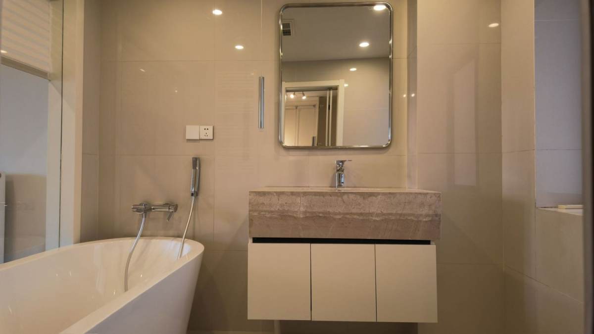 Housing image — Bathroom
