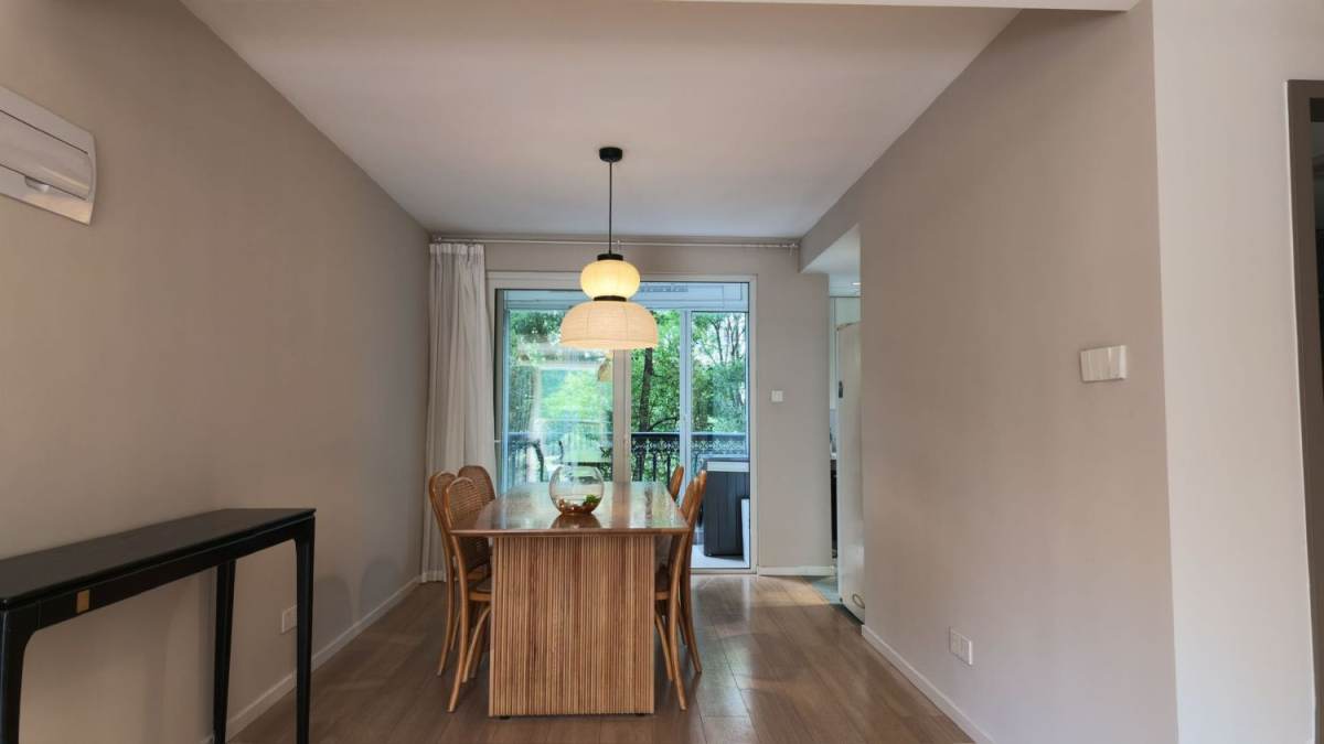 Housing image — Dining Area