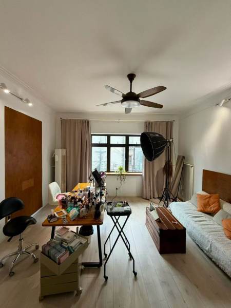 Housing image — Living Room