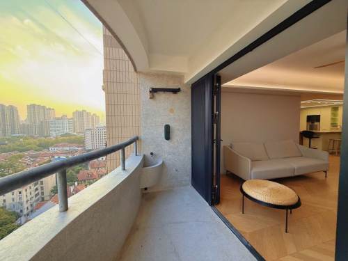 Housing image — Balcony