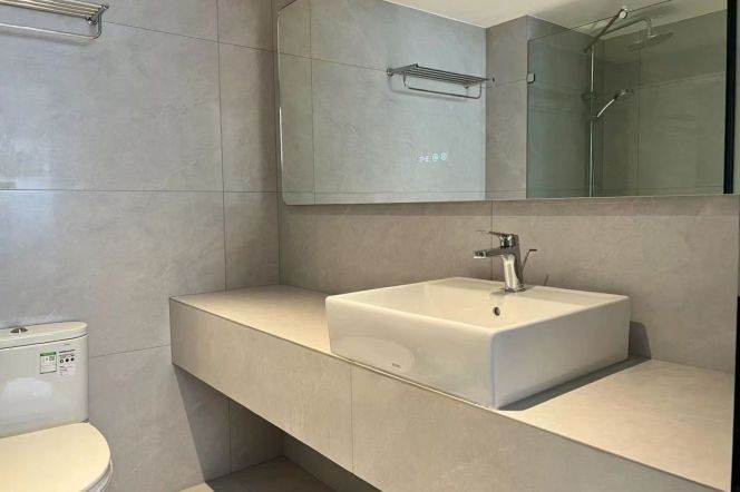 3BR Apartment near People's Square (L1/L2/L8)