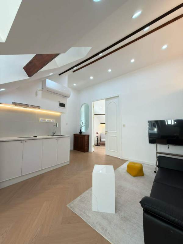 Housing image — Living Room
