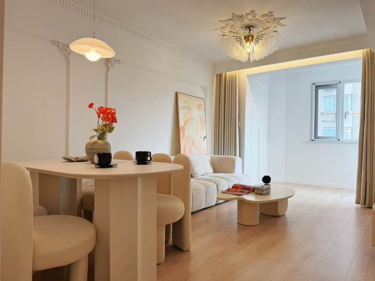Housing image — Living Room
