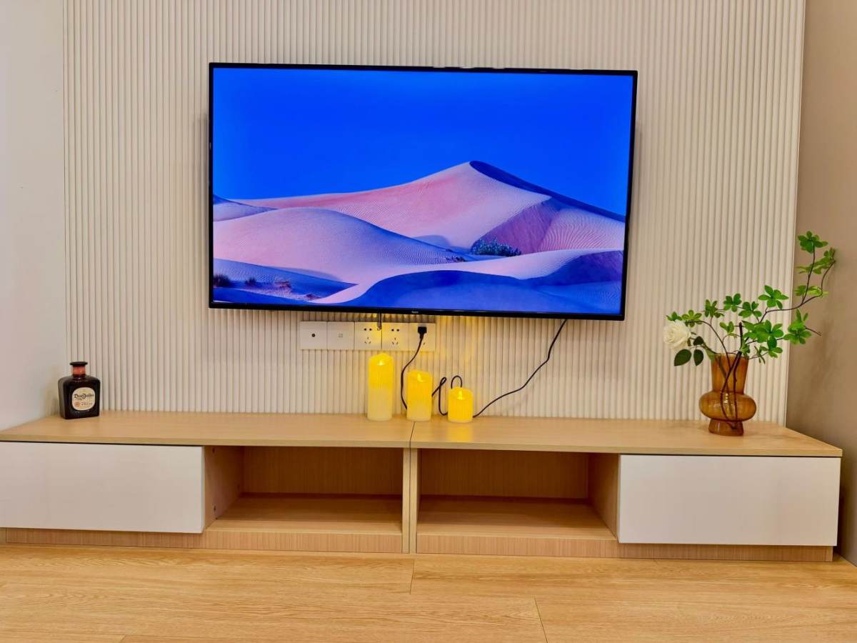 Housing image — Living Room