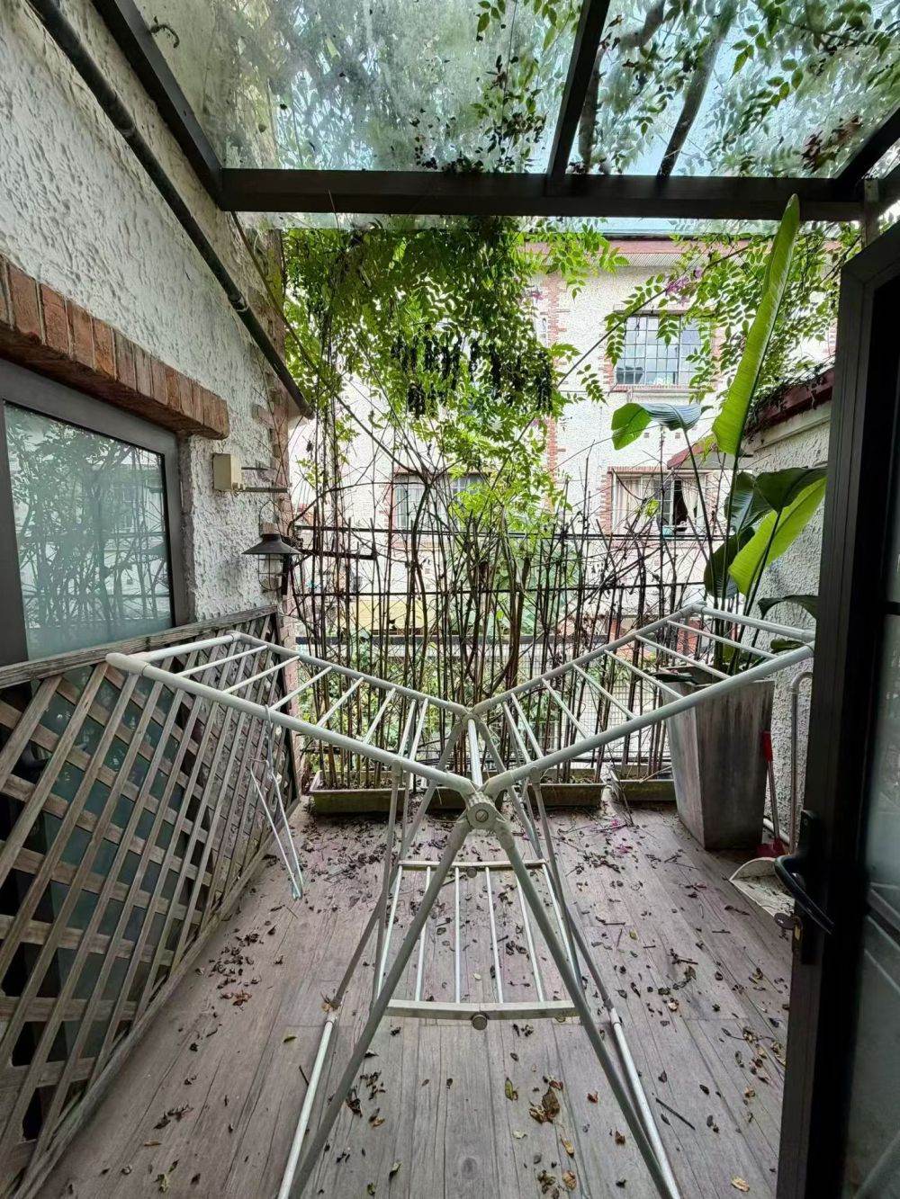 Housing image — Terrace