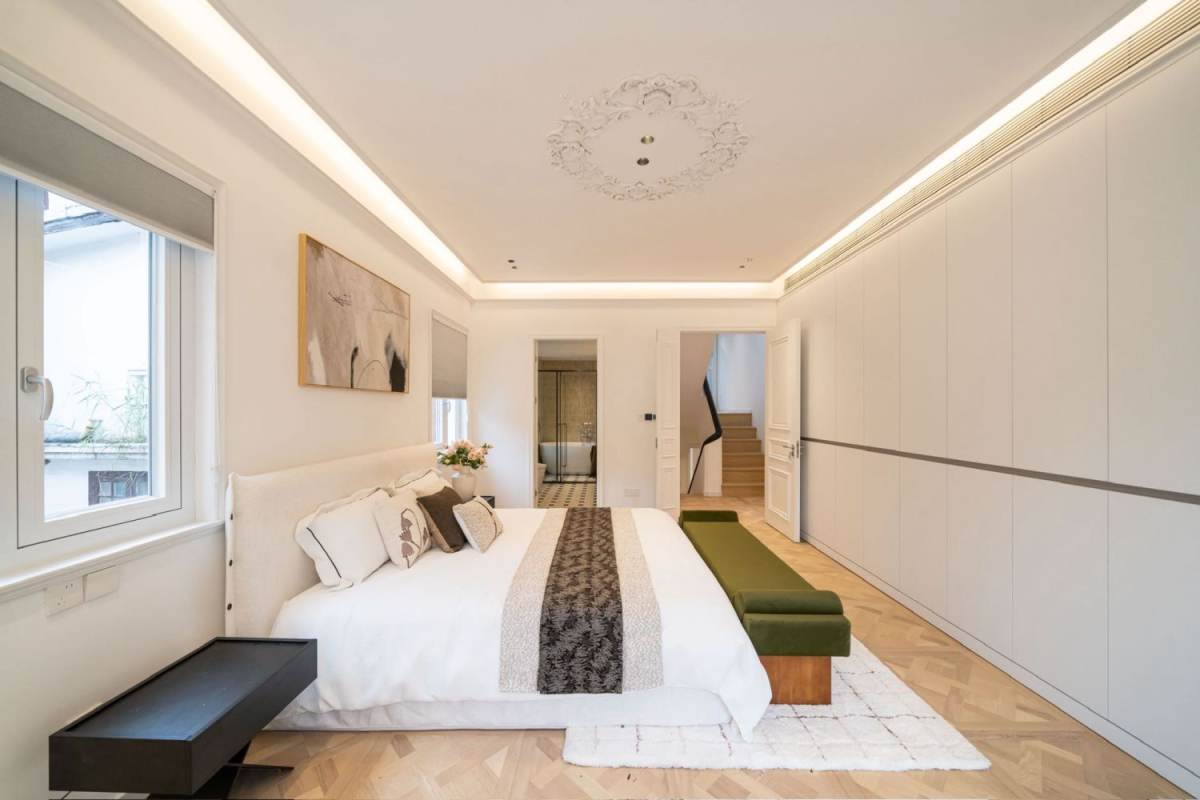 Housing image — Bedroom