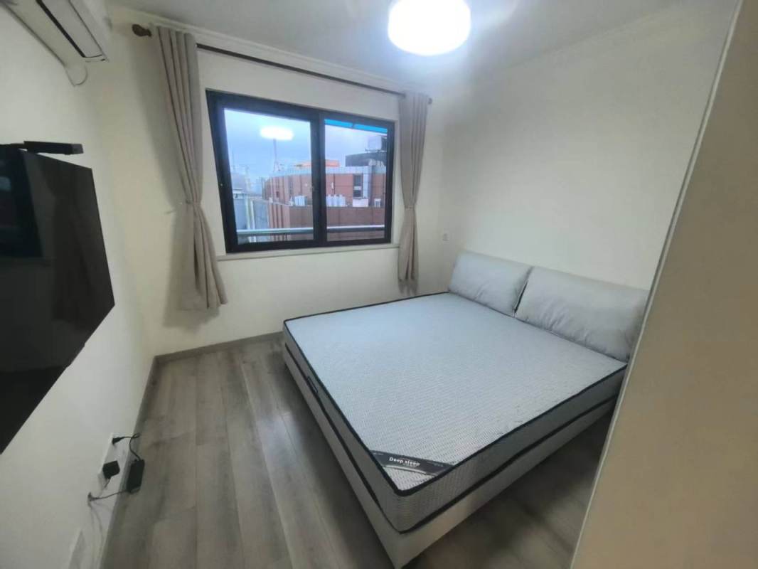 Housing image — Bedroom