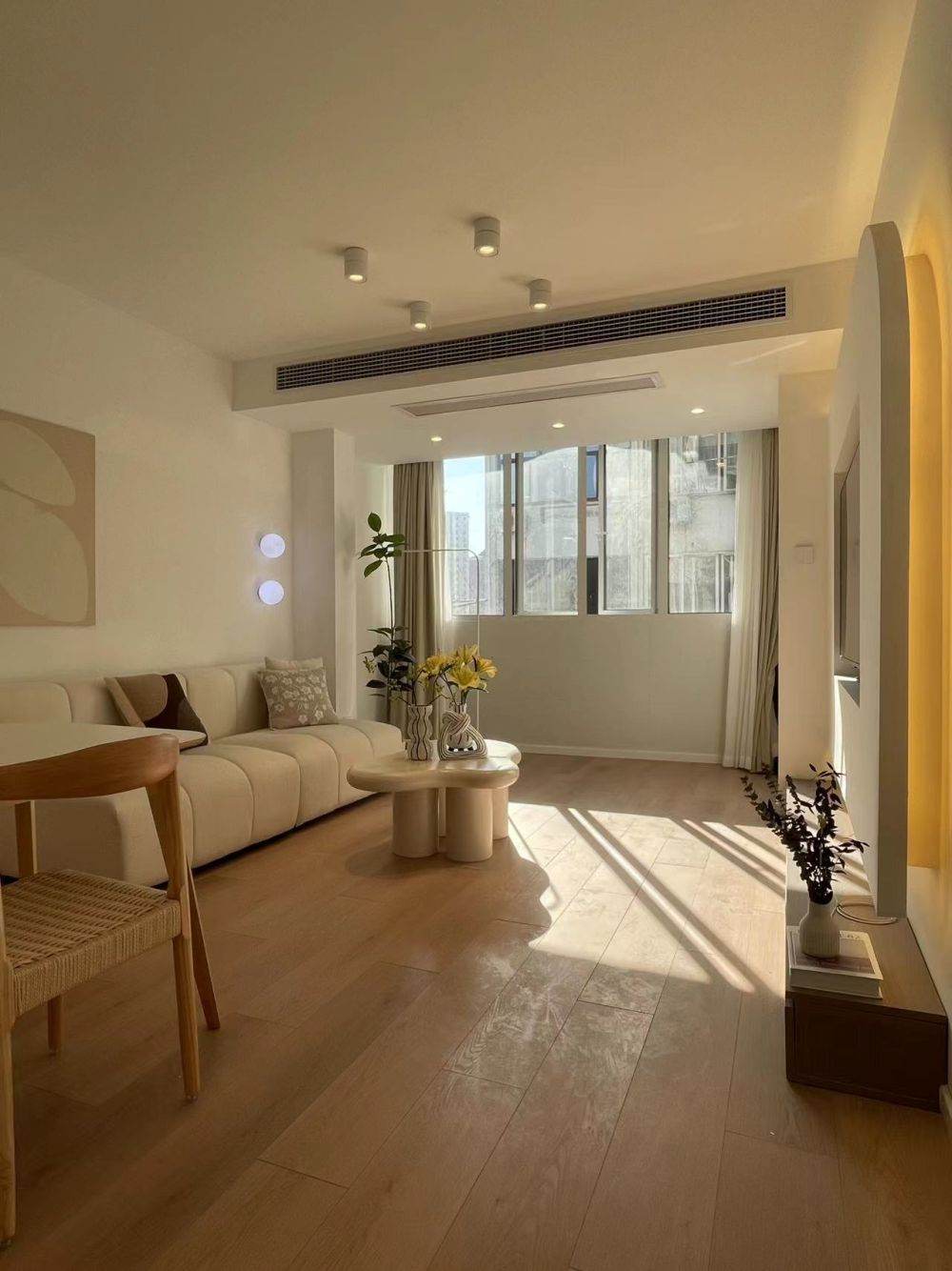 Housing image — Living Room