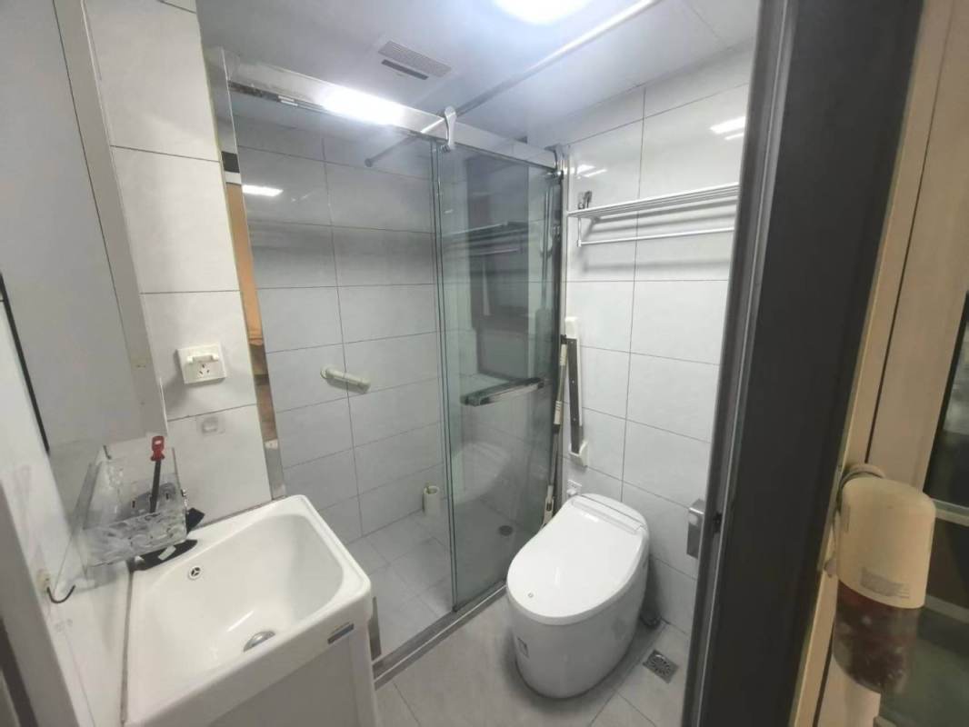 Housing image — Bathroom