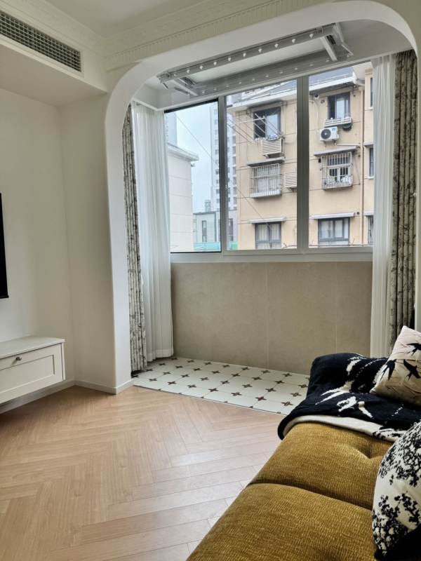 Housing image — Living Room